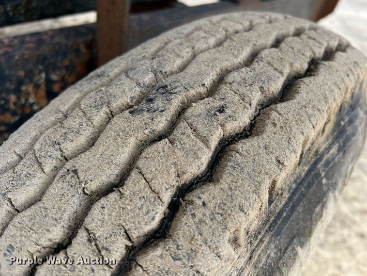 image for item MR9852 Nurse tank trailer