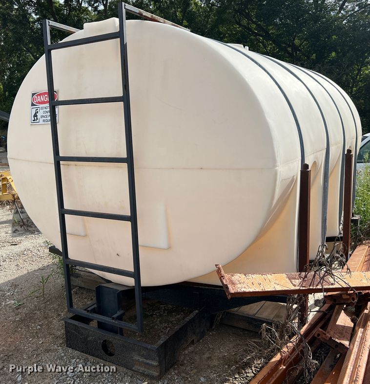 image for item MR9852 Nurse tank trailer