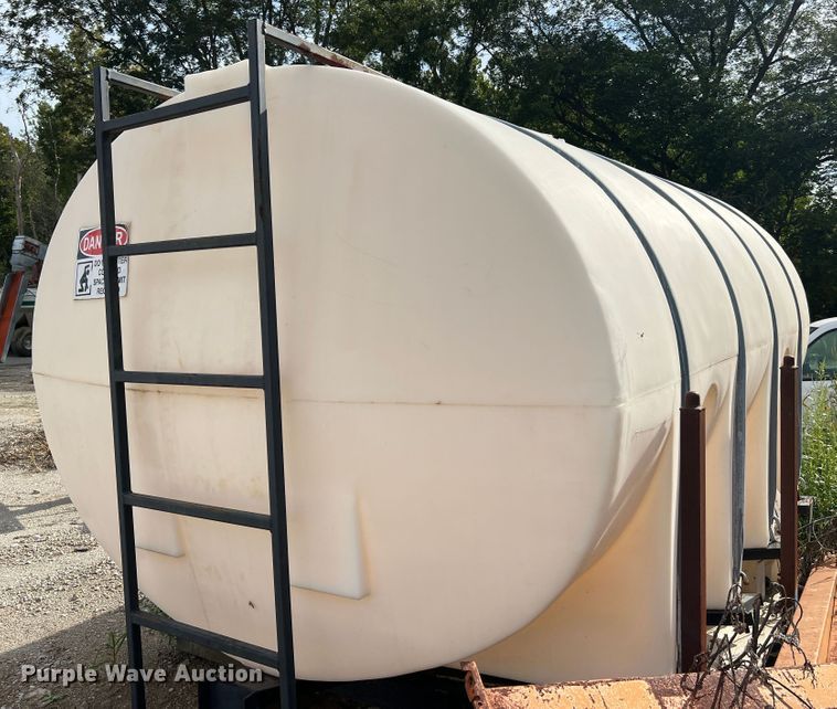 image for item MR9852 Nurse tank trailer