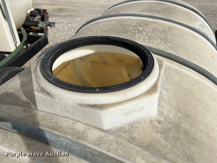 image for item MR9852 Nurse tank trailer