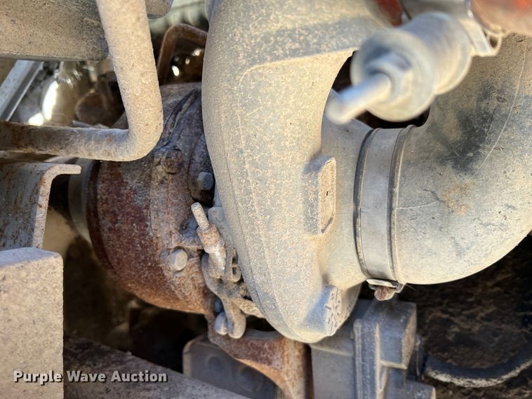 image for item MR9920 2005 International 4300  applicator truck