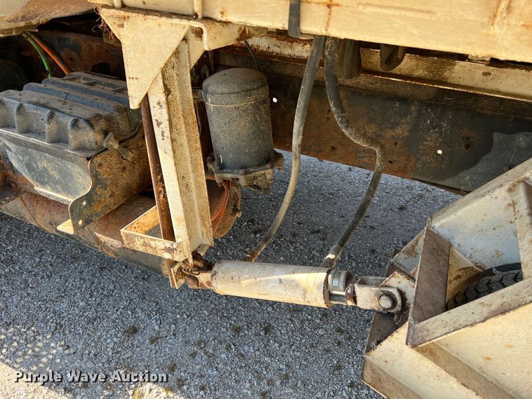 image for item MR9920 2005 International 4300  applicator truck