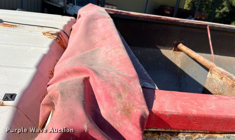 image for item MR9920 2005 International 4300  applicator truck