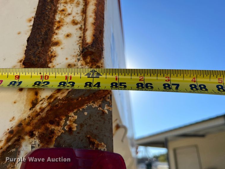 image for item MR9920 2005 International 4300  applicator truck