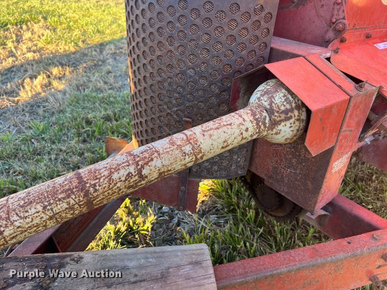 image for item MR9922 Gehl Mix-All 95  feed grinder/mixer