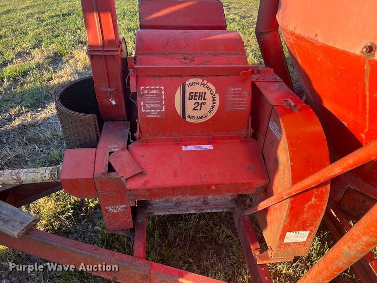 image for item MR9922 Gehl Mix-All 95  feed grinder/mixer