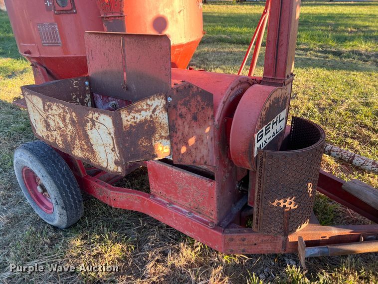 image for item MR9922 Gehl Mix-All 95  feed grinder/mixer