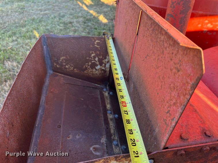 image for item MR9922 Gehl Mix-All 95  feed grinder/mixer