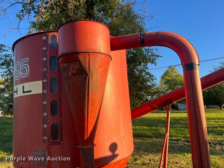 image for item MR9922 Gehl Mix-All 95  feed grinder/mixer