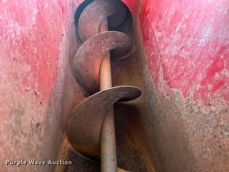 image for item MR9922 Gehl Mix-All 95  feed grinder/mixer