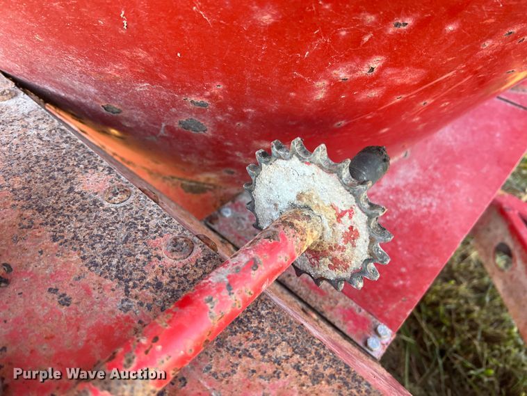 image for item MR9922 Gehl Mix-All 95  feed grinder/mixer