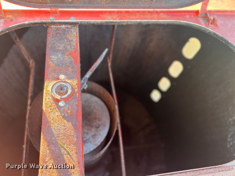 image for item MR9922 Gehl Mix-All 95  feed grinder/mixer