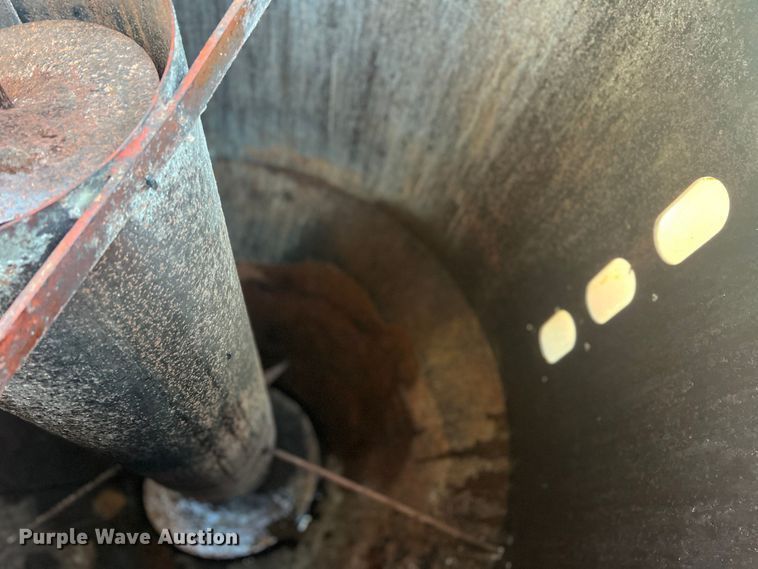 image for item MR9922 Gehl Mix-All 95  feed grinder/mixer