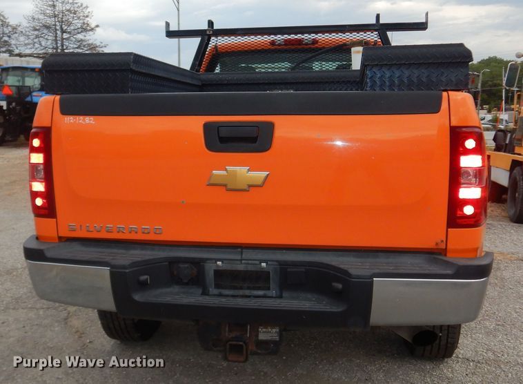 image for item DM3155 2012 Chevrolet Silverado 2500HD  pickup truck