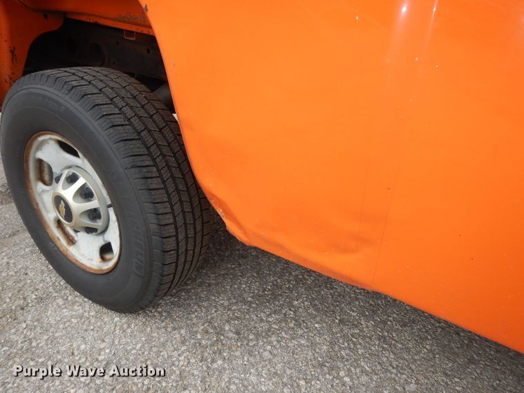 image for item DM3155 2012 Chevrolet Silverado 2500HD  pickup truck