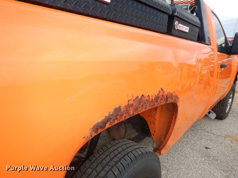 image for item DM3155 2012 Chevrolet Silverado 2500HD  pickup truck