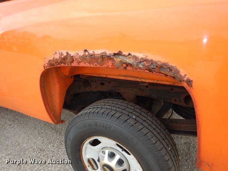 image for item DM3155 2012 Chevrolet Silverado 2500HD  pickup truck