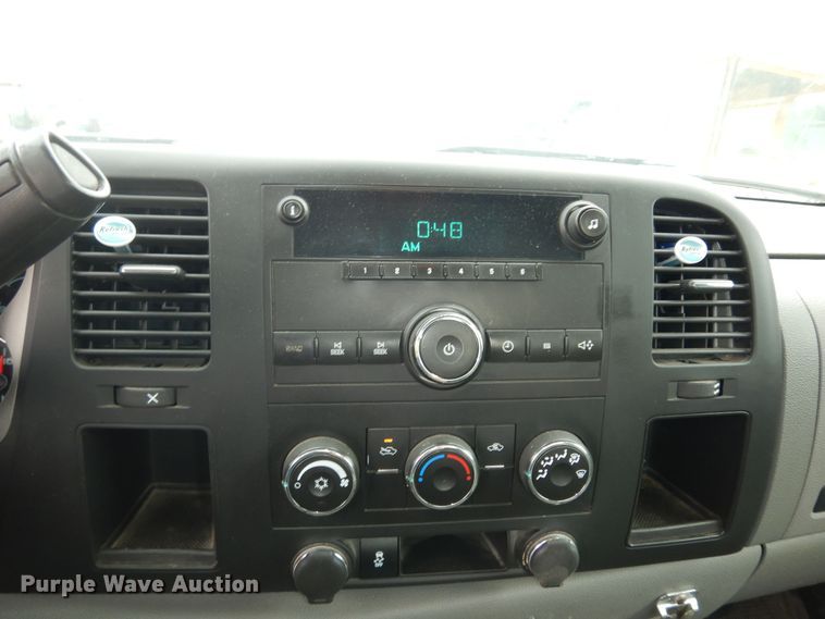 image for item DM3155 2012 Chevrolet Silverado 2500HD  pickup truck