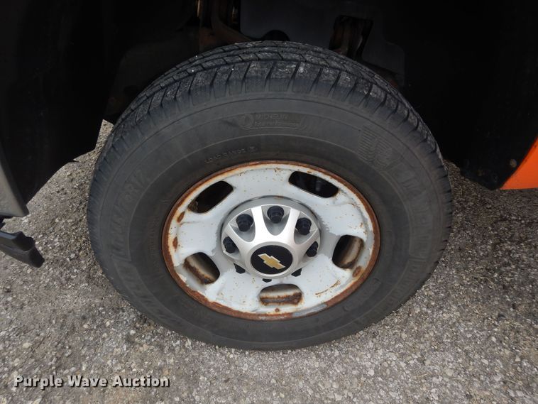 image for item DM3155 2012 Chevrolet Silverado 2500HD  pickup truck