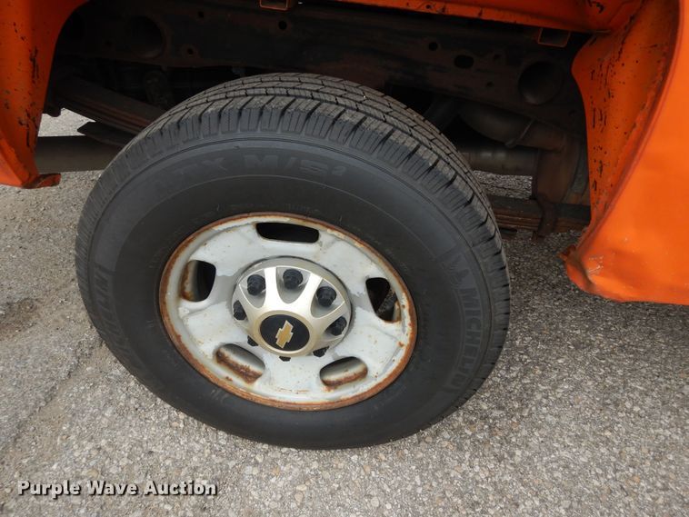 image for item DM3155 2012 Chevrolet Silverado 2500HD  pickup truck