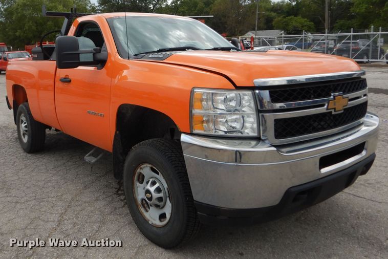 image for item DM3156 2012 Chevrolet Silverado 2500HD  pickup truck
