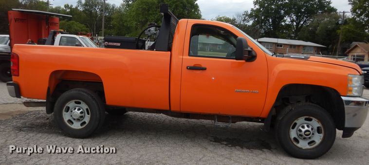 image for item DM3156 2012 Chevrolet Silverado 2500HD  pickup truck