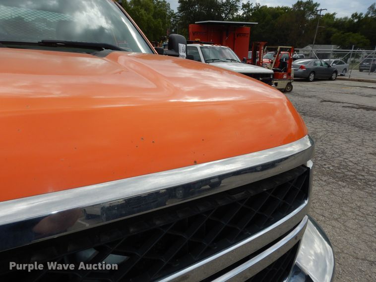 image for item DM3156 2012 Chevrolet Silverado 2500HD  pickup truck