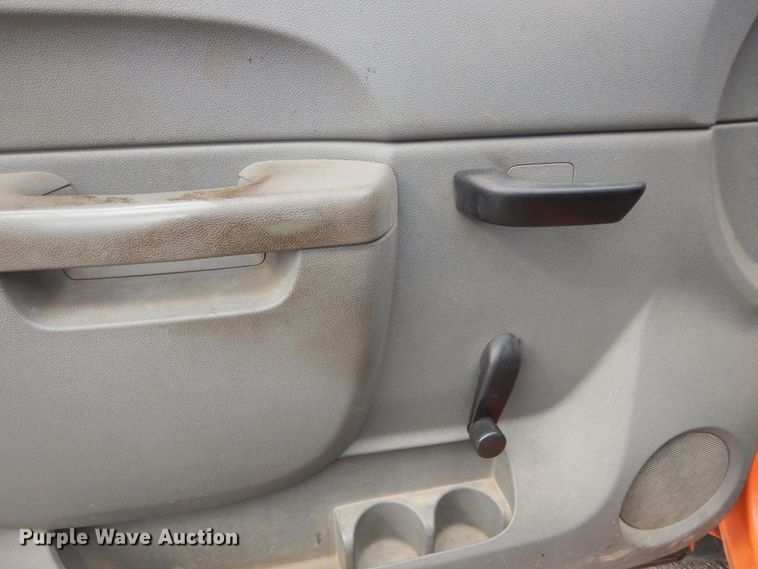 image for item DM3156 2012 Chevrolet Silverado 2500HD  pickup truck