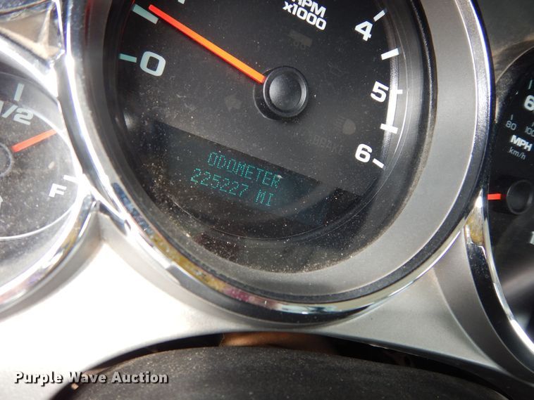 image for item DM3156 2012 Chevrolet Silverado 2500HD  pickup truck