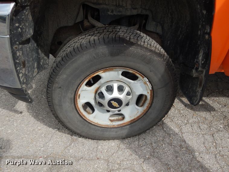 image for item DM3156 2012 Chevrolet Silverado 2500HD  pickup truck