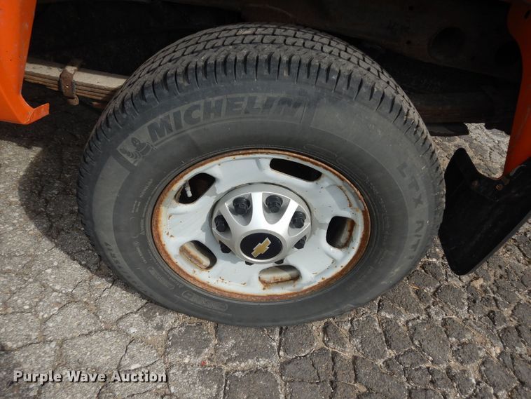 image for item DM3156 2012 Chevrolet Silverado 2500HD  pickup truck