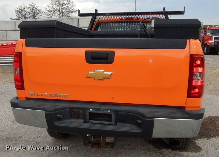 image for item DM3157 2012 Chevrolet Silverado 2500HD  pickup truck
