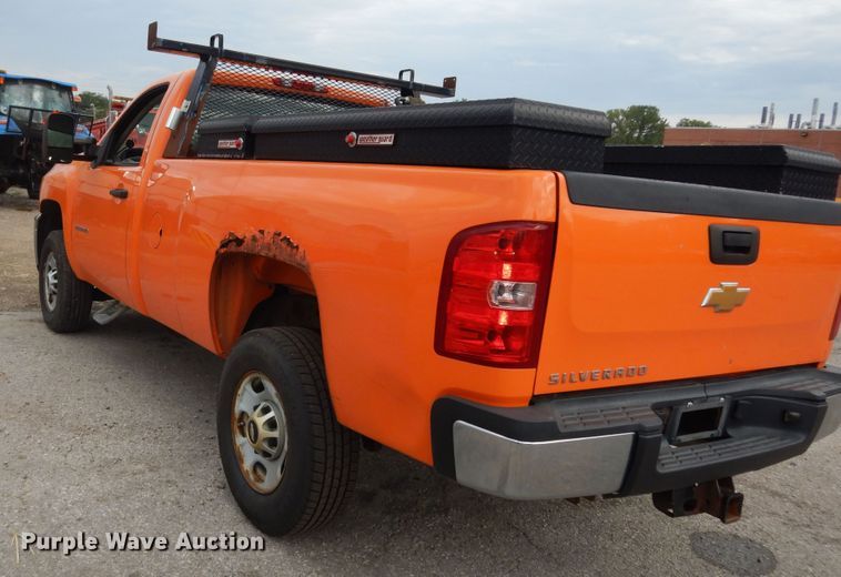 image for item DM3157 2012 Chevrolet Silverado 2500HD  pickup truck