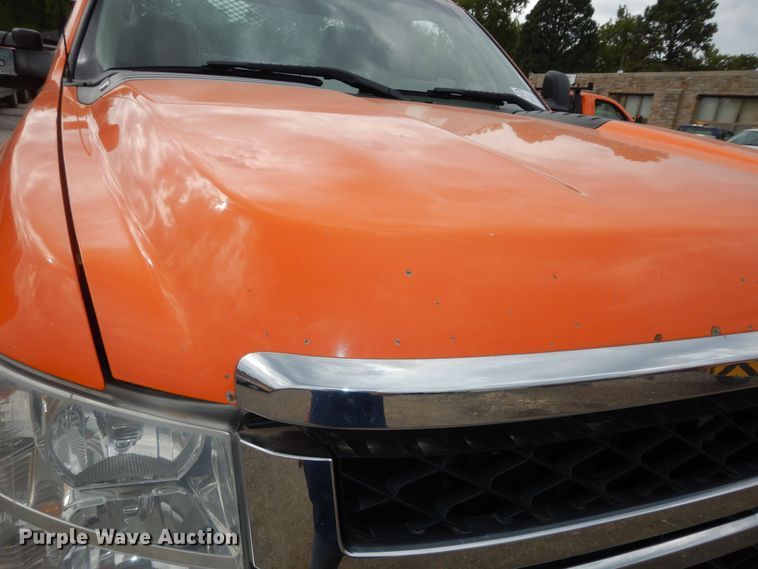 image for item DM3157 2012 Chevrolet Silverado 2500HD  pickup truck