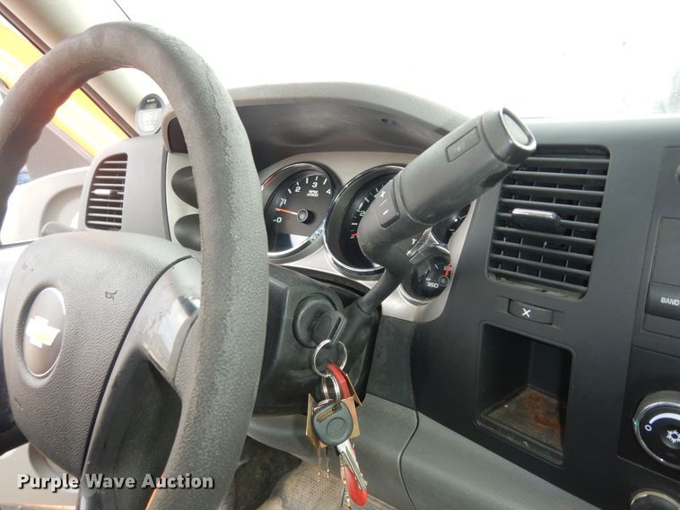 image for item DM3157 2012 Chevrolet Silverado 2500HD  pickup truck