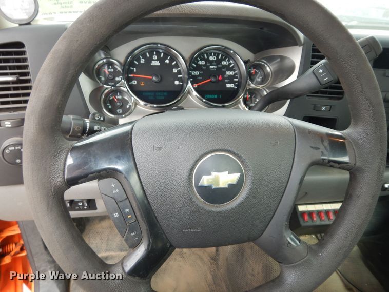 image for item DM3157 2012 Chevrolet Silverado 2500HD  pickup truck