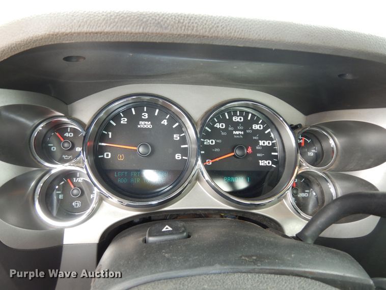 image for item DM3157 2012 Chevrolet Silverado 2500HD  pickup truck