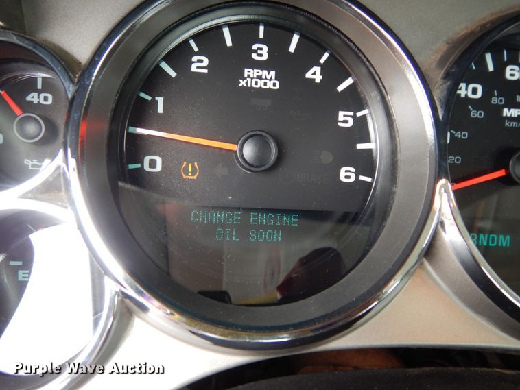 image for item DM3157 2012 Chevrolet Silverado 2500HD  pickup truck