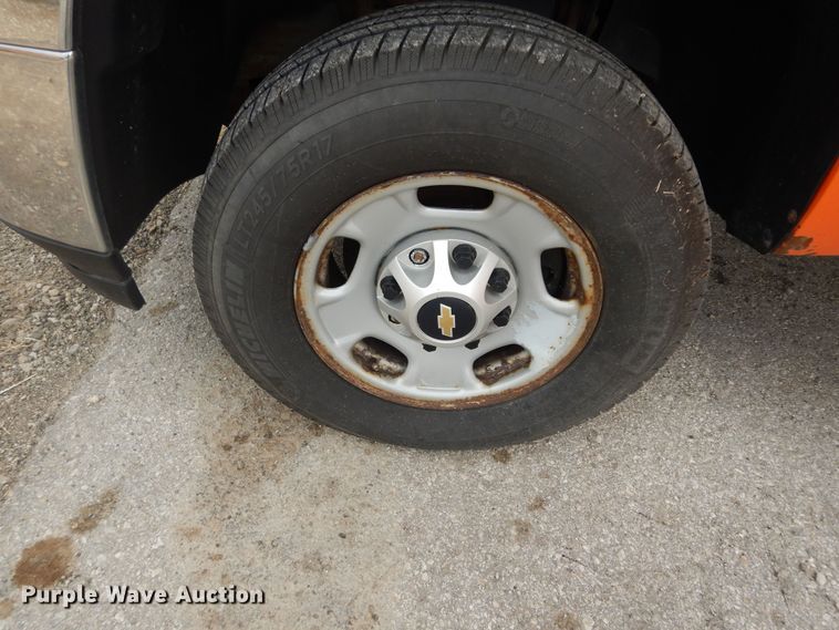 image for item DM3157 2012 Chevrolet Silverado 2500HD  pickup truck