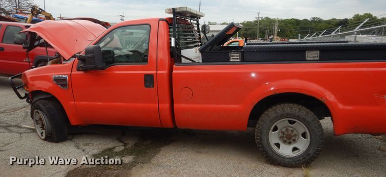 image for item DM3159 2008 Ford F250 Super Duty XL  pickup truck