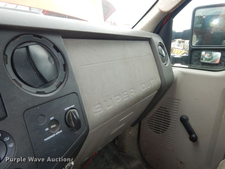 image for item DM3159 2008 Ford F250 Super Duty XL  pickup truck