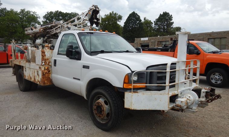 image for item DM3160 2000 Ford F550 Super Duty XL  drilling rig truck