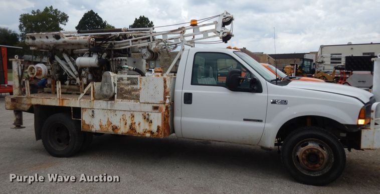 image for item DM3160 2000 Ford F550 Super Duty XL  drilling rig truck