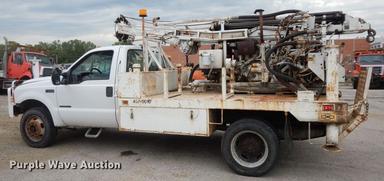 image for item DM3160 2000 Ford F550 Super Duty XL  drilling rig truck