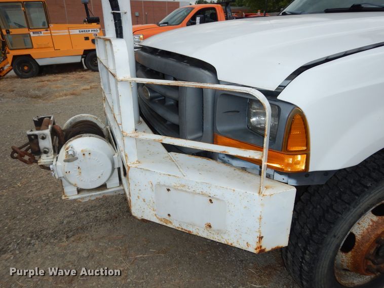 image for item DM3160 2000 Ford F550 Super Duty XL  drilling rig truck