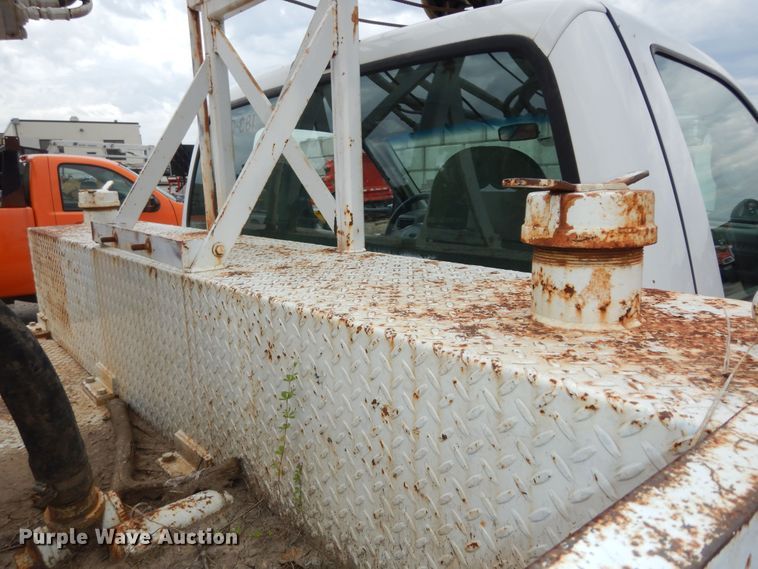 image for item DM3160 2000 Ford F550 Super Duty XL  drilling rig truck