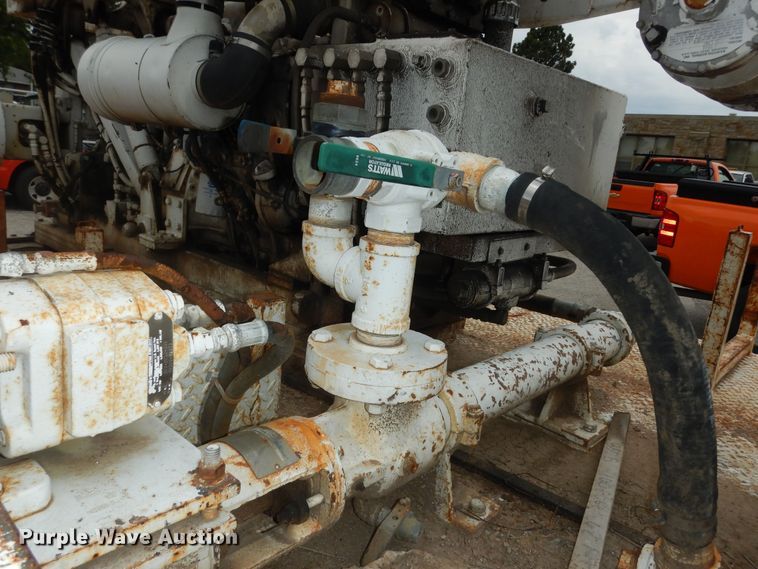 image for item DM3160 2000 Ford F550 Super Duty XL  drilling rig truck