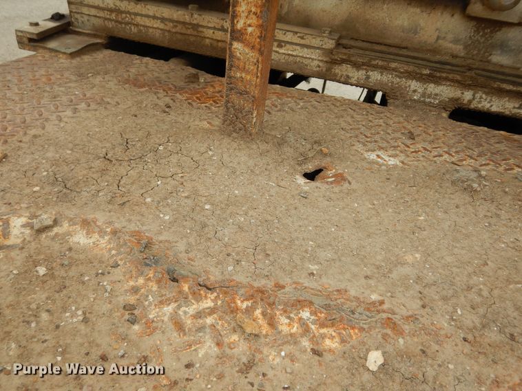 image for item DM3160 2000 Ford F550 Super Duty XL  drilling rig truck