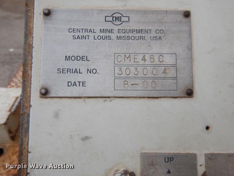 image for item DM3160 2000 Ford F550 Super Duty XL  drilling rig truck