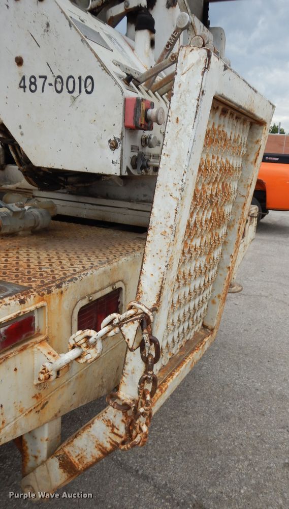 image for item DM3160 2000 Ford F550 Super Duty XL  drilling rig truck